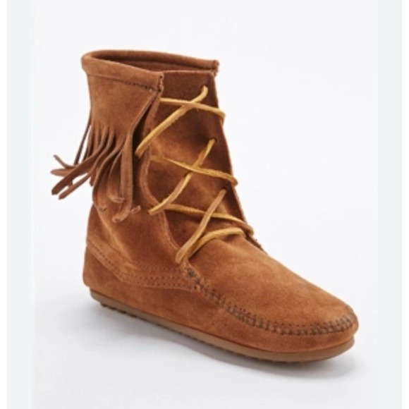 MINNETONKA Tramper Suede Leather Double Fringe Lace Up Ankle Booties, Brown, 6 - Picture 1 of 9